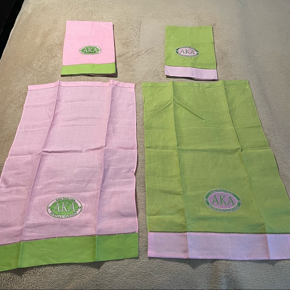 COPY - Alpha Kappa Alpha (4) Linen Place Settings/ Table Mats/ Table Cloths.